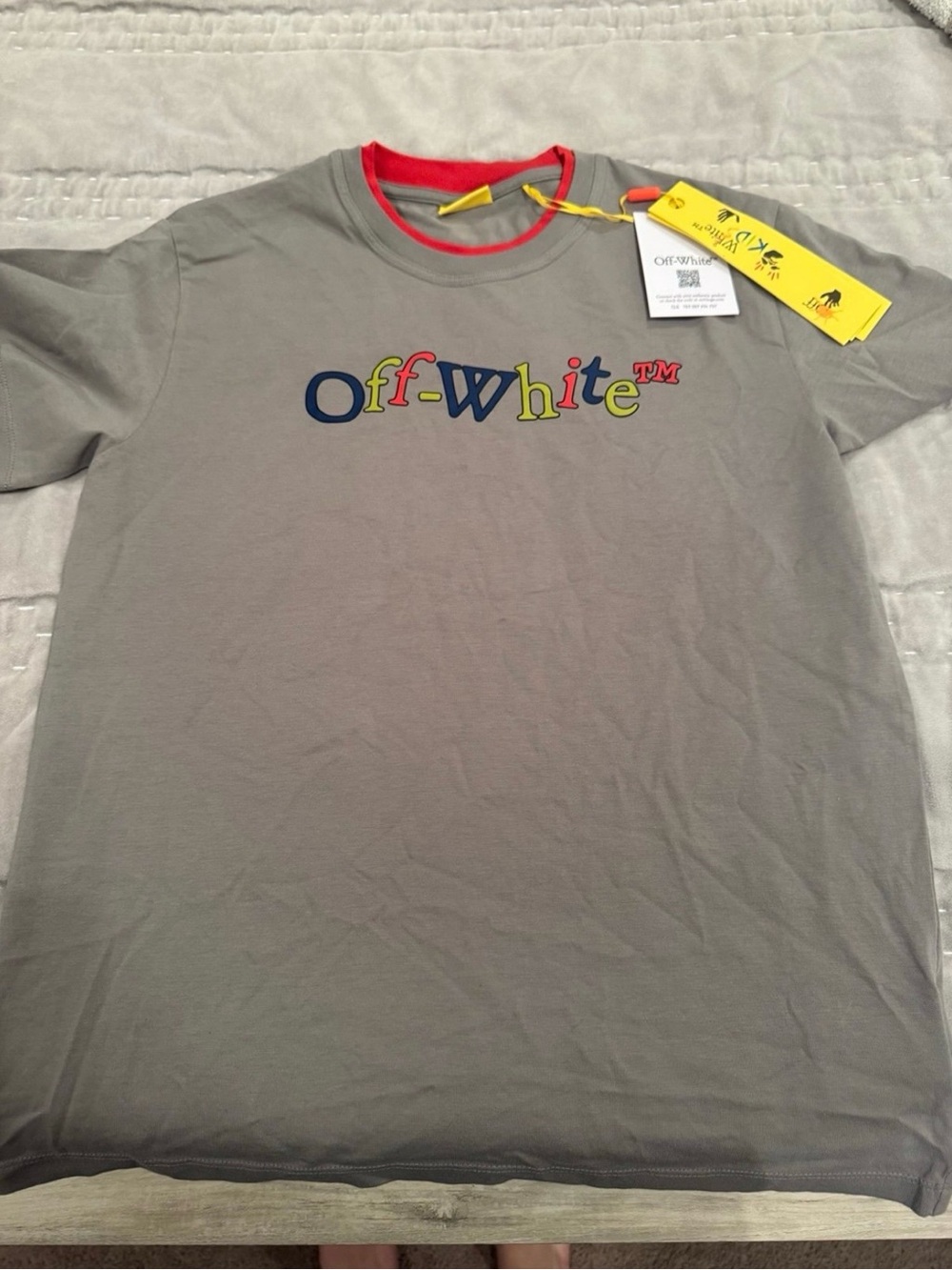 Off-White Kids Gray Tee with Multicolor Logo and Red Neck Trim